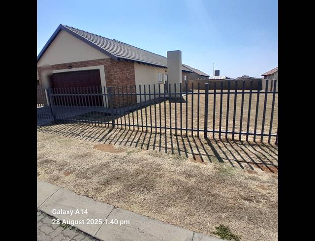 3 BEDROOM HOUSE FOR SALE IN WATERKLOOF AH